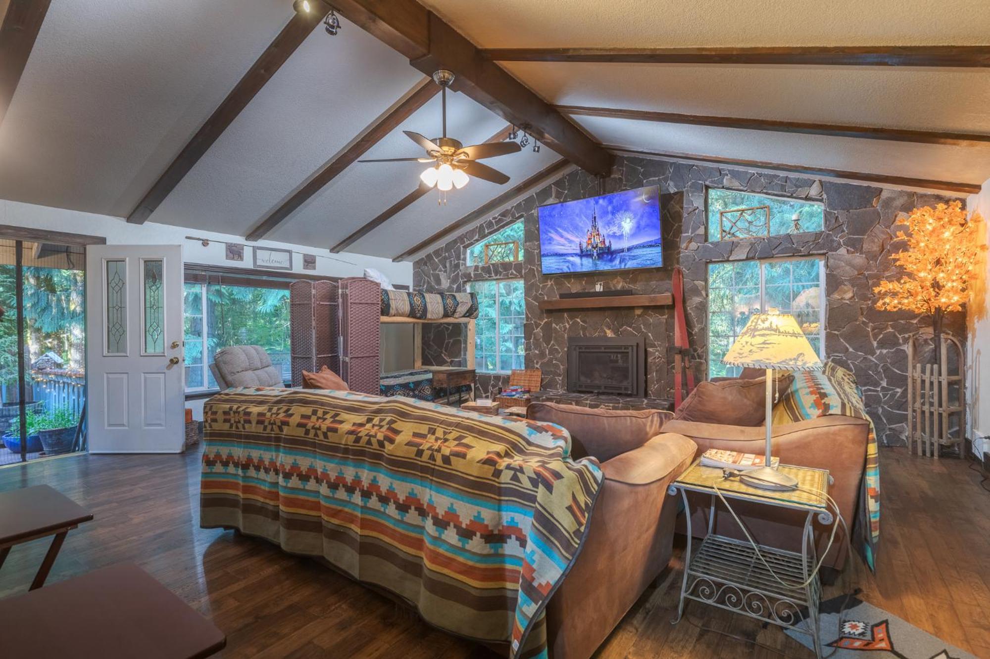 Cozy Bird House W Big Screen! Mount Hood Village Esterno foto